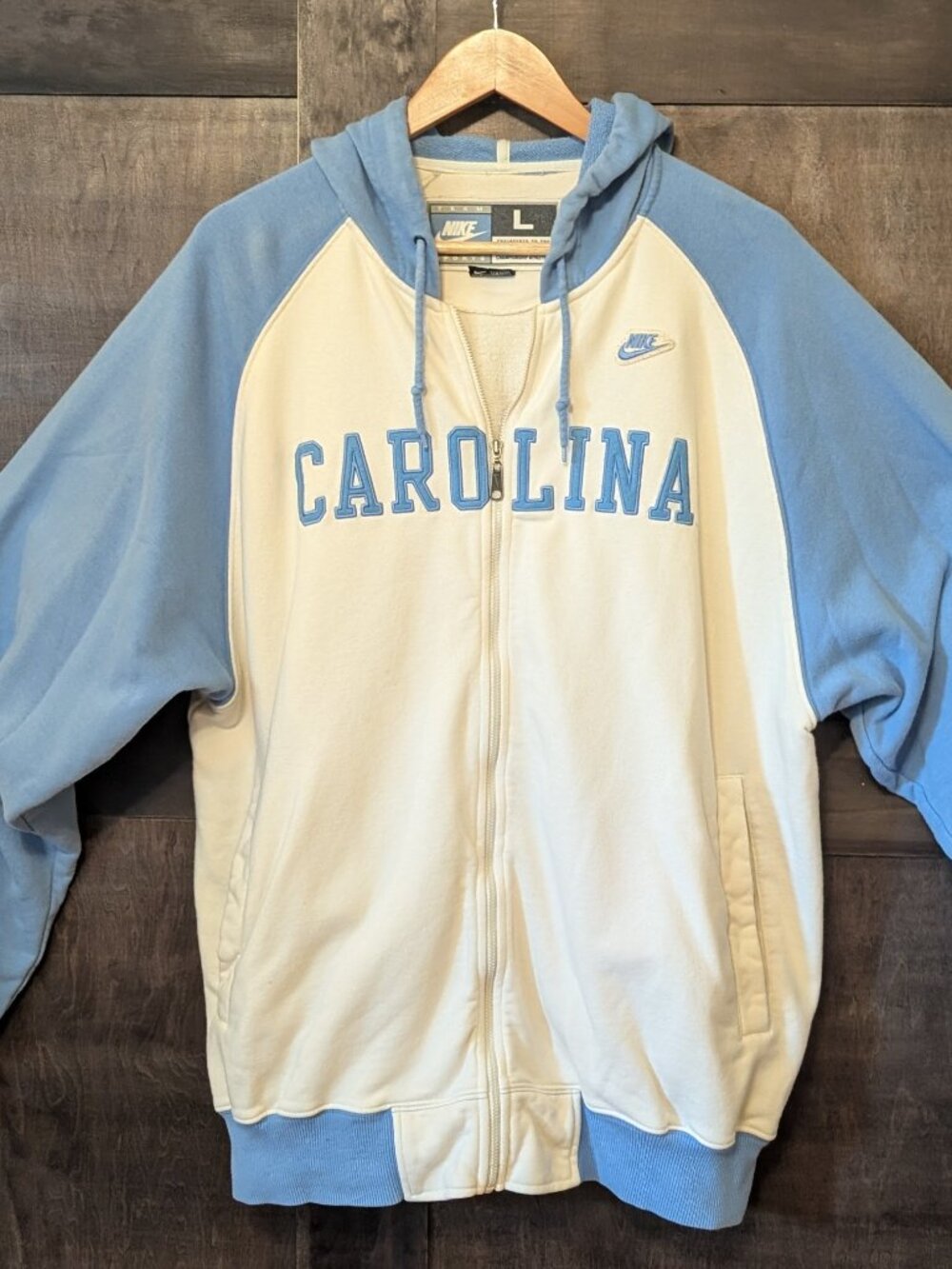Vintage Style Nike North Carolina Off white & Blue Hoodie - Men's Large